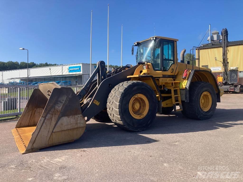 Volvo L 220 F Gumikerekes homlokrakodók