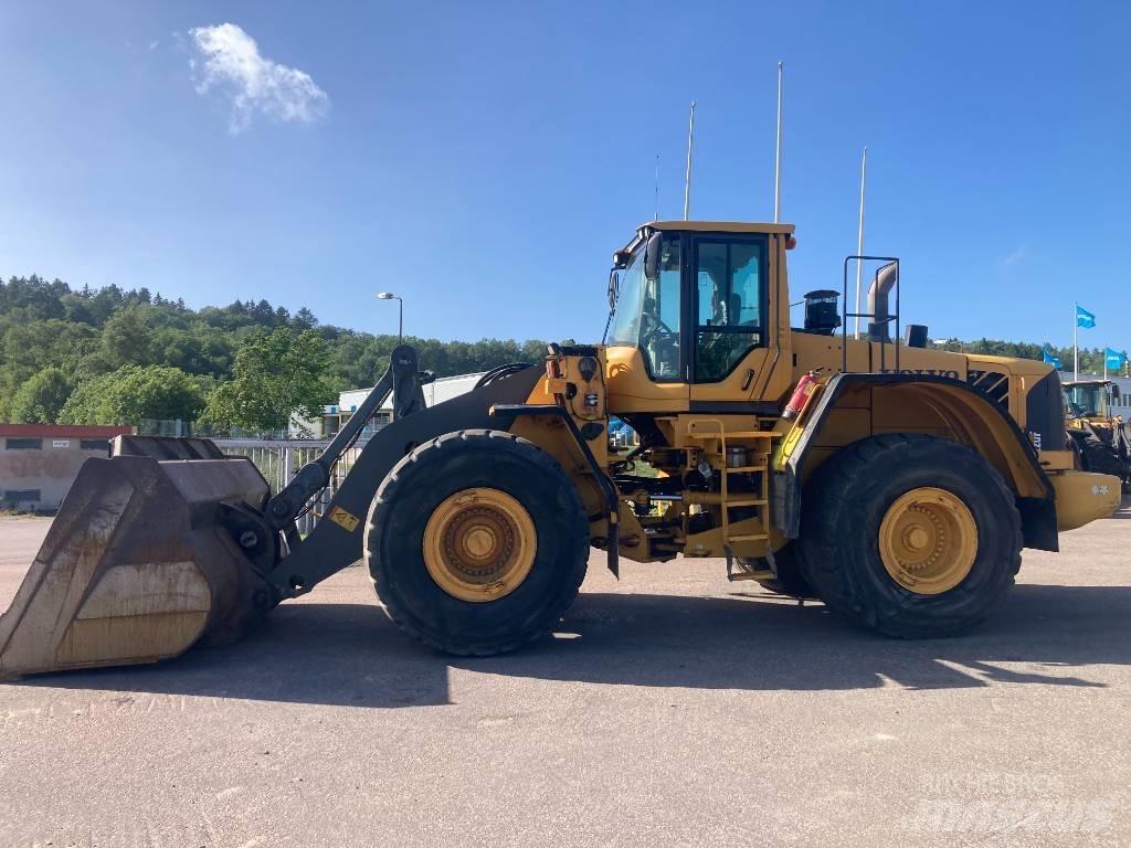 Volvo L 220 F Gumikerekes homlokrakodók