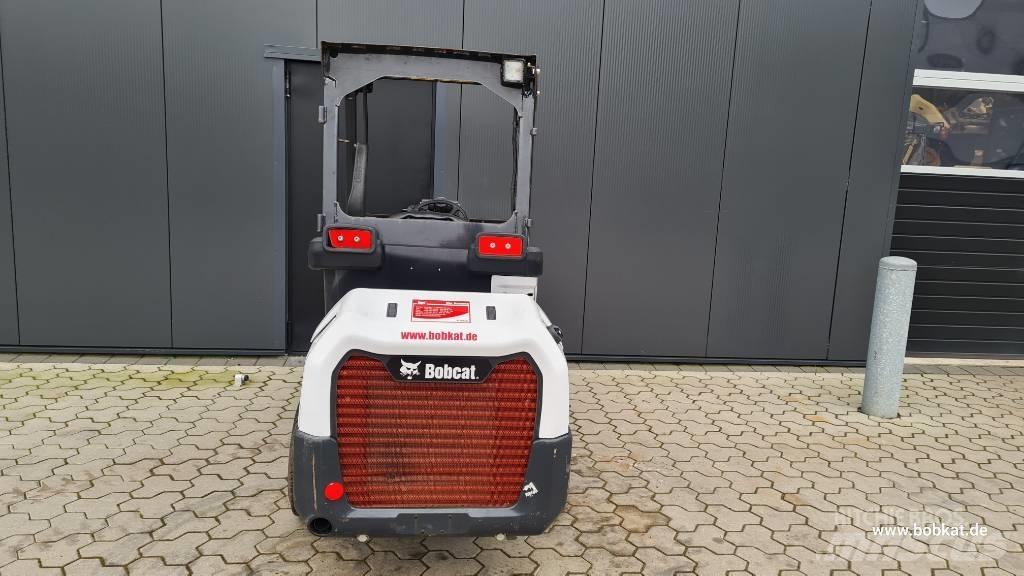 Bobcat L 28 Mini homlokrakodók