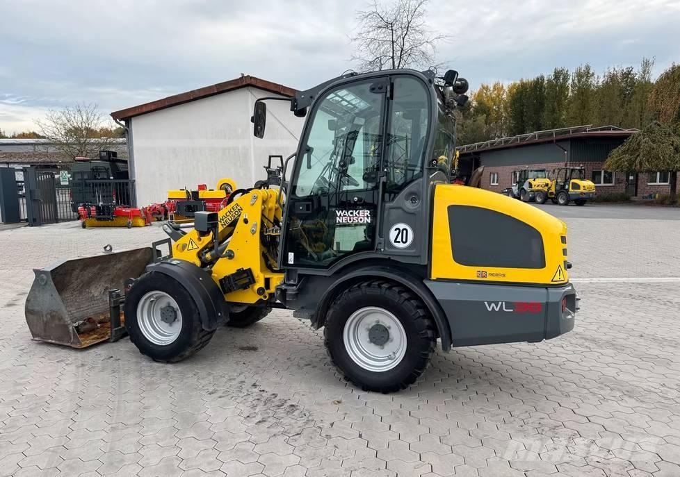 Wacker Neuson WL 38 Gumikerekes homlokrakodók