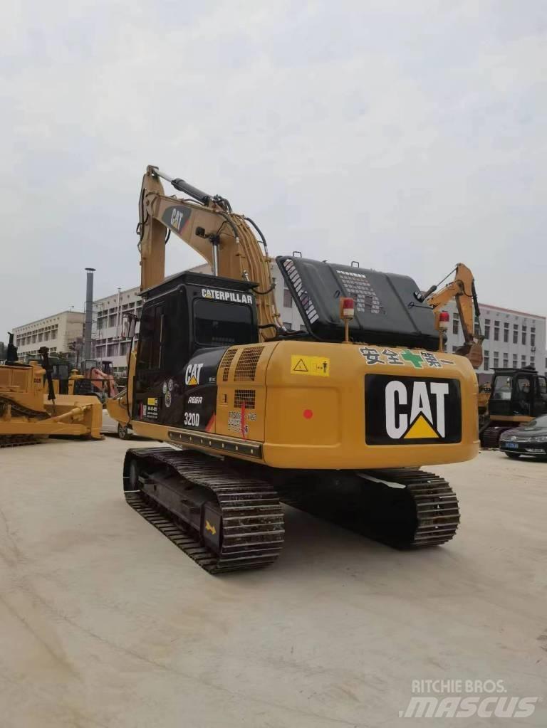 CAT 320 D Lánctalpas kotrók