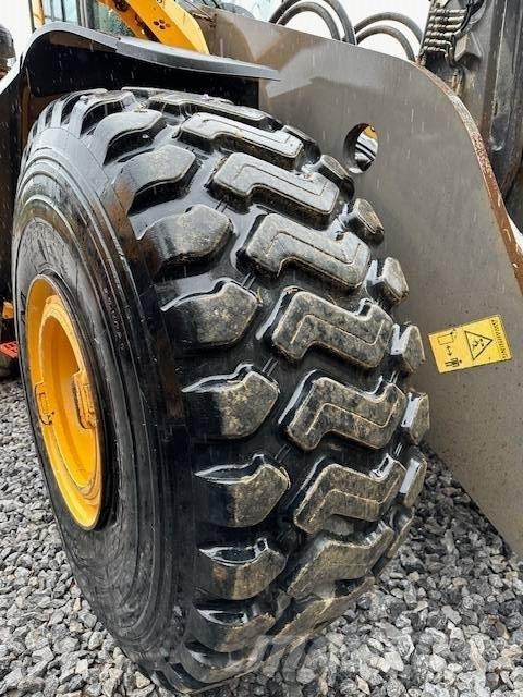 Volvo L 220 H Gumikerekes homlokrakodók
