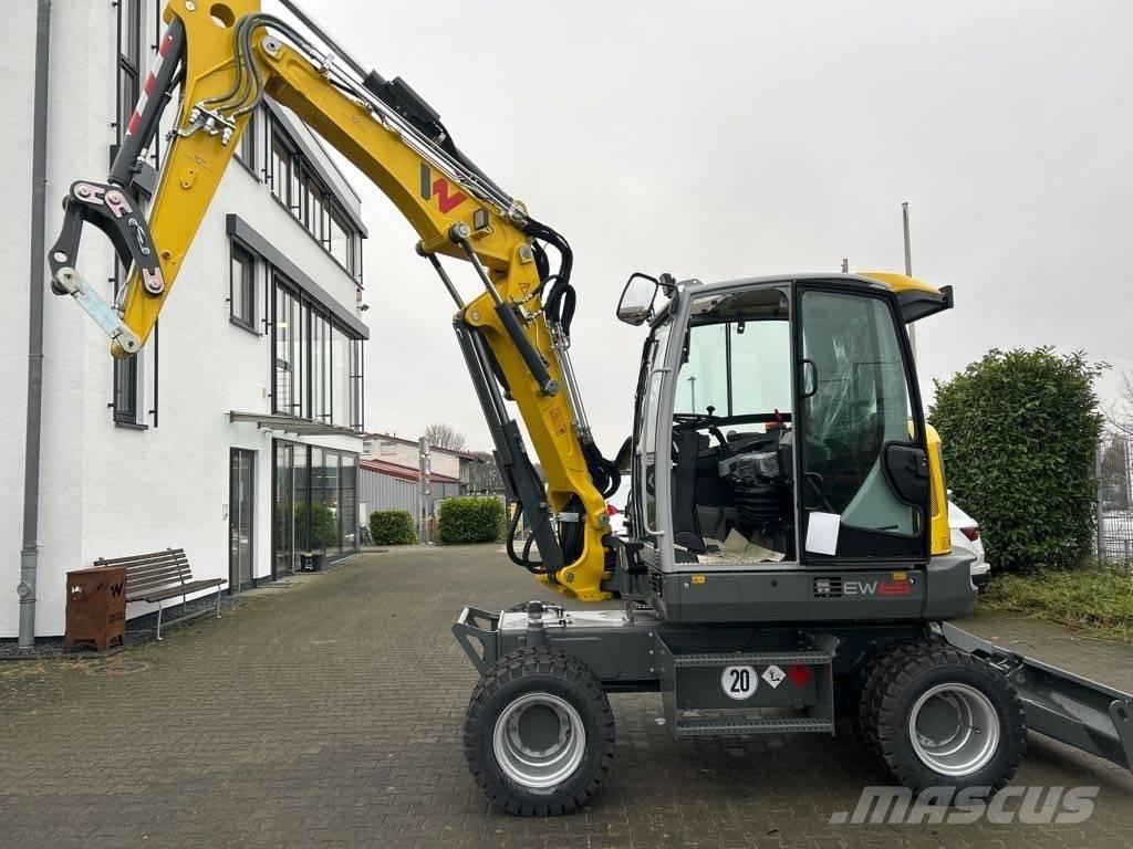 Wacker Neuson EW65 Gumikerekes kotrók