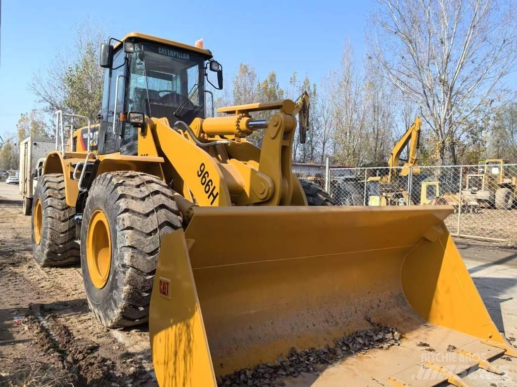 CAT 966H Gumikerekes homlokrakodók