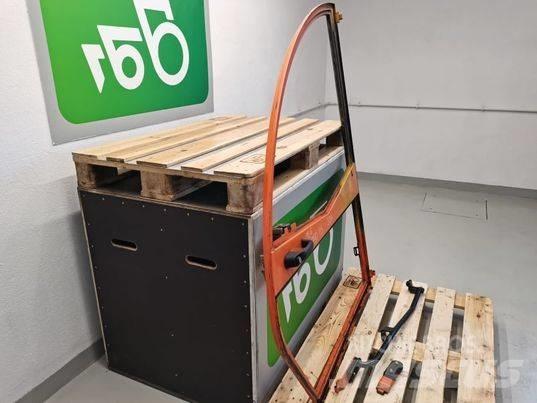 JLG 307 door Vezetőfülke és belső tartozékok