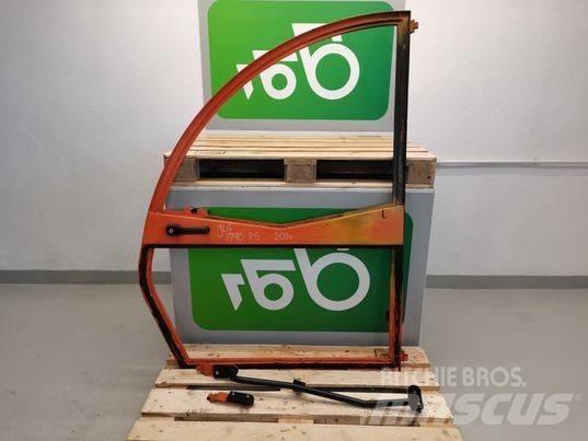 JLG 307 door Vezetőfülke és belső tartozékok