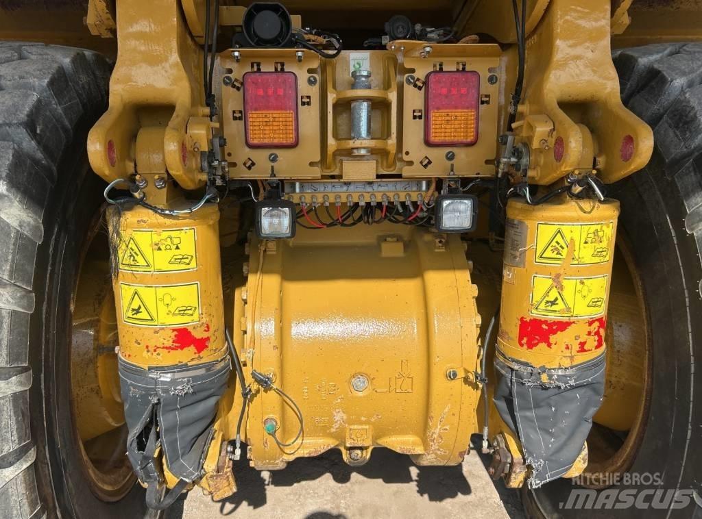 CAT 770 G Csuklósdömperek