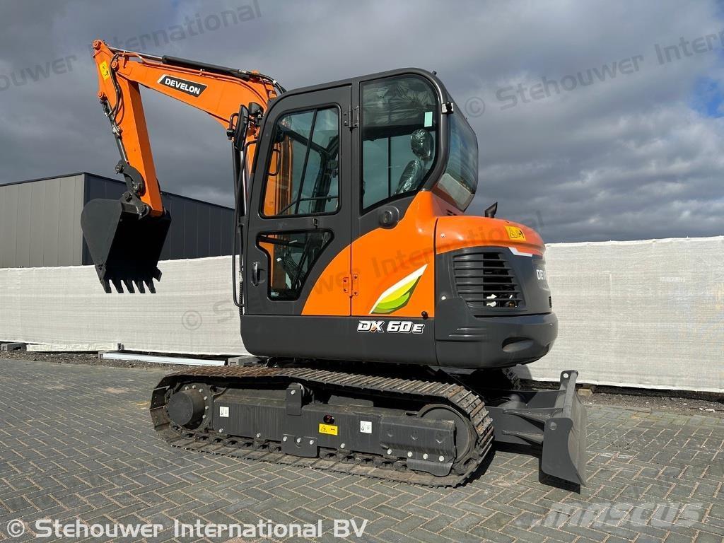Develon DX60E-10 Mini kotrók < 7t