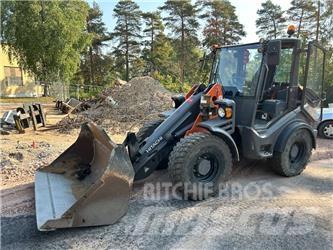 Hitachi ZW 75 Gumikerekes homlokrakodók