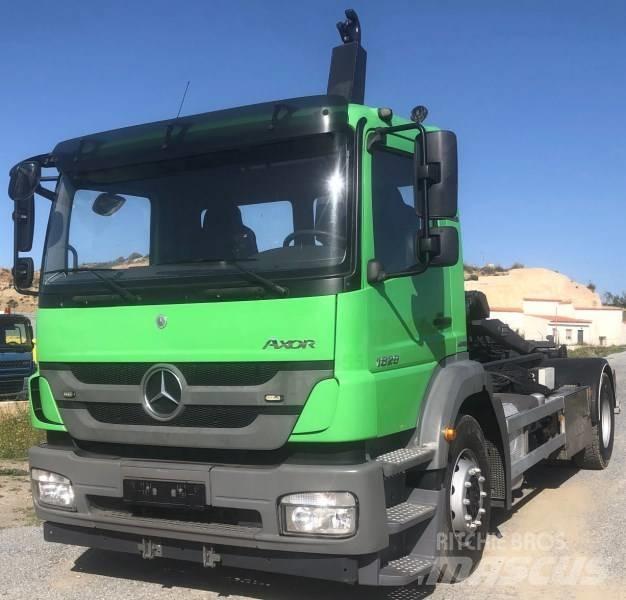 Mercedes-Benz 1829 Multifunkciós teherautók
