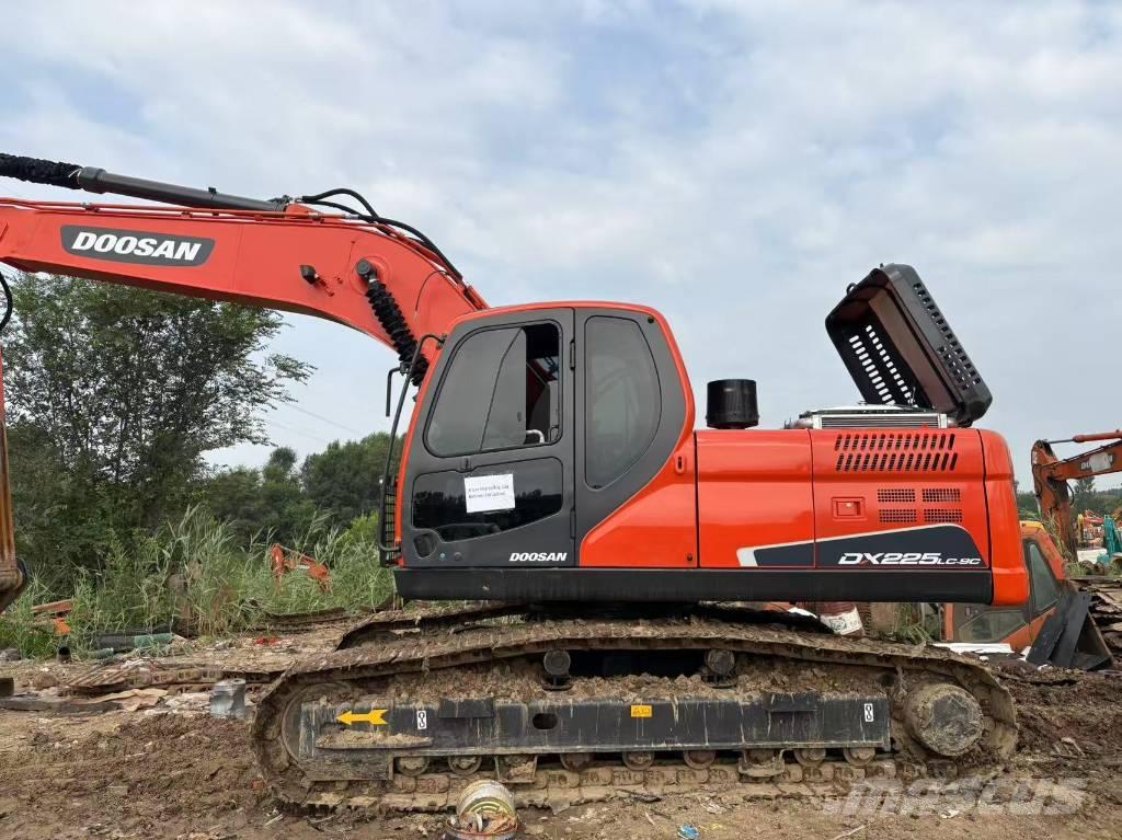 Doosan DX225LC-9C Lánctalpas kotrók