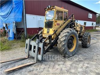 Volvo BM 841 Gumikerekes homlokrakodók