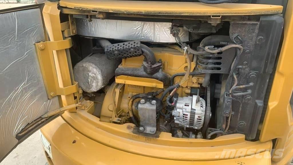 CAT 303 Lánctalpas kotrók