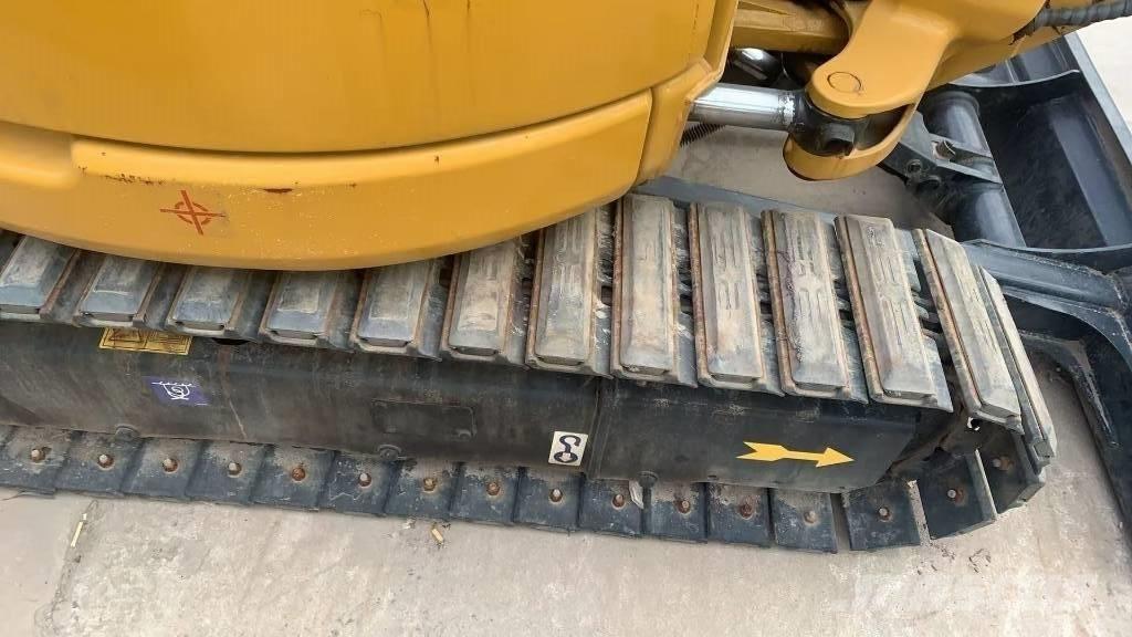 CAT 303 Lánctalpas kotrók