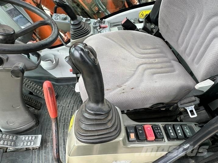 Hitachi ZX 170 W-5 B Gumikerekes kotrók
