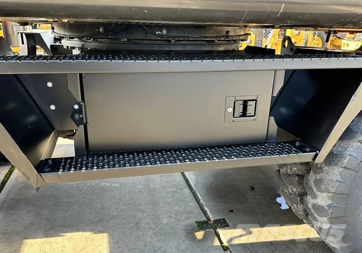 Hitachi ZX 170 W-5 B Gumikerekes kotrók