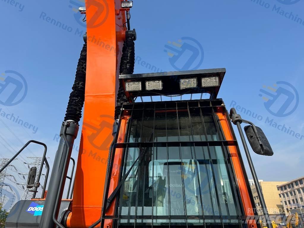 Doosan DX 300LC-9C Lánctalpas kotrók