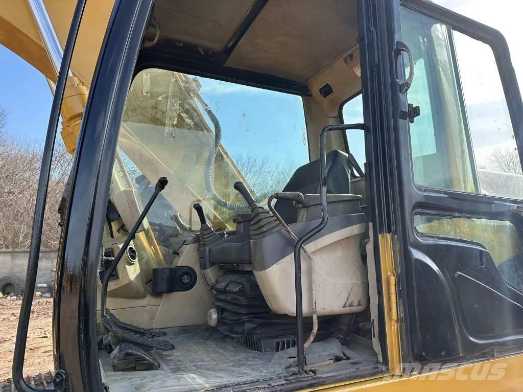 CAT 320 C L Lánctalpas kotrók