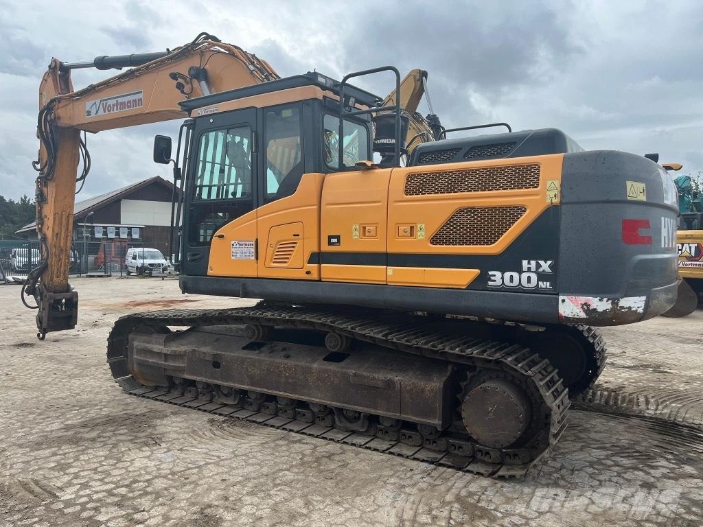 Hyundai HX 300 NL Lánctalpas kotrók