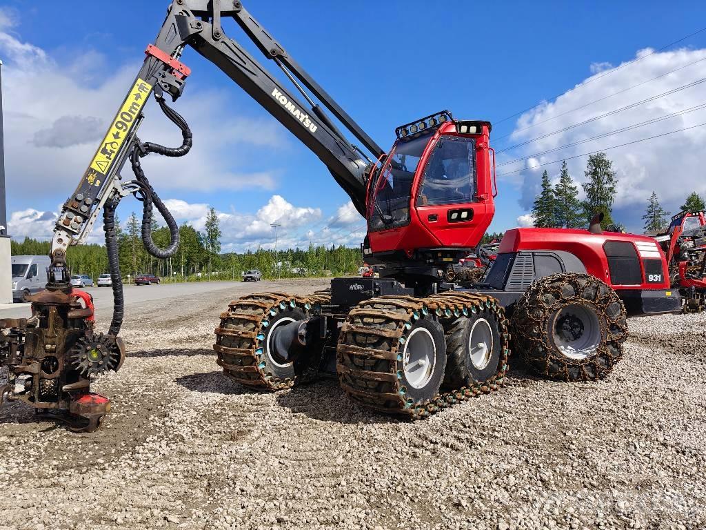 Komatsu 931 Betakarítók