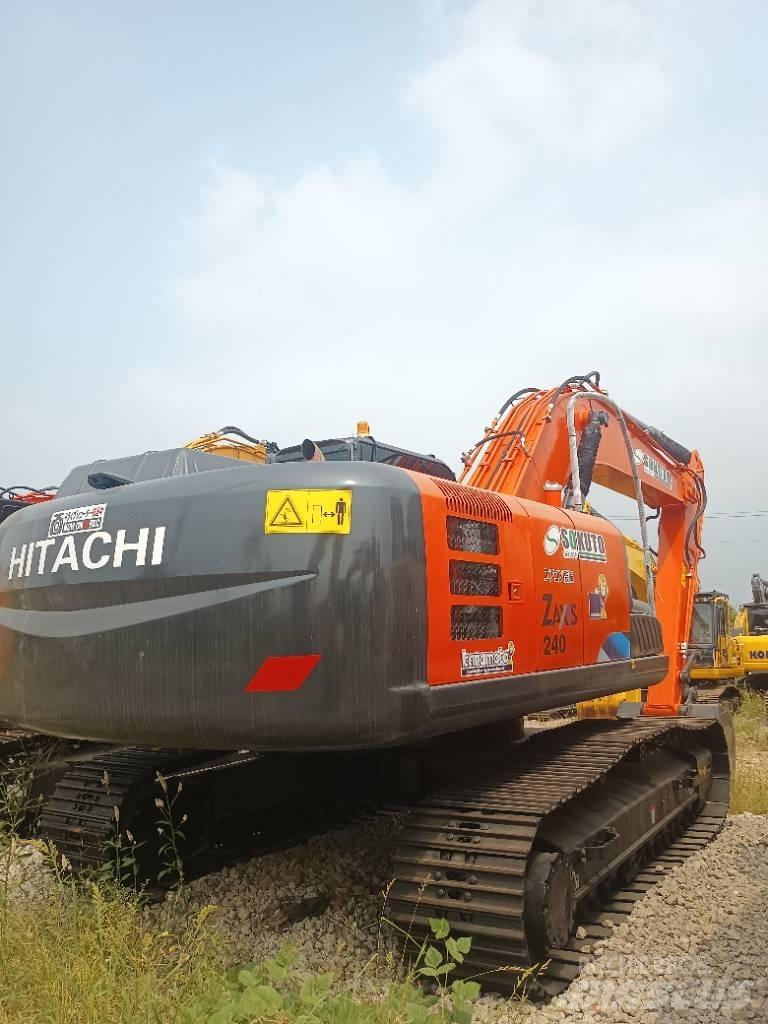 Hitachi ZX 240 Lánctalpas kotrók
