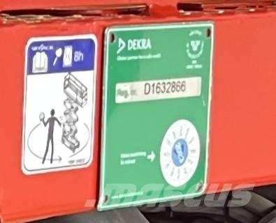 SkyJack SJ 6832 RTE Ollós emelők