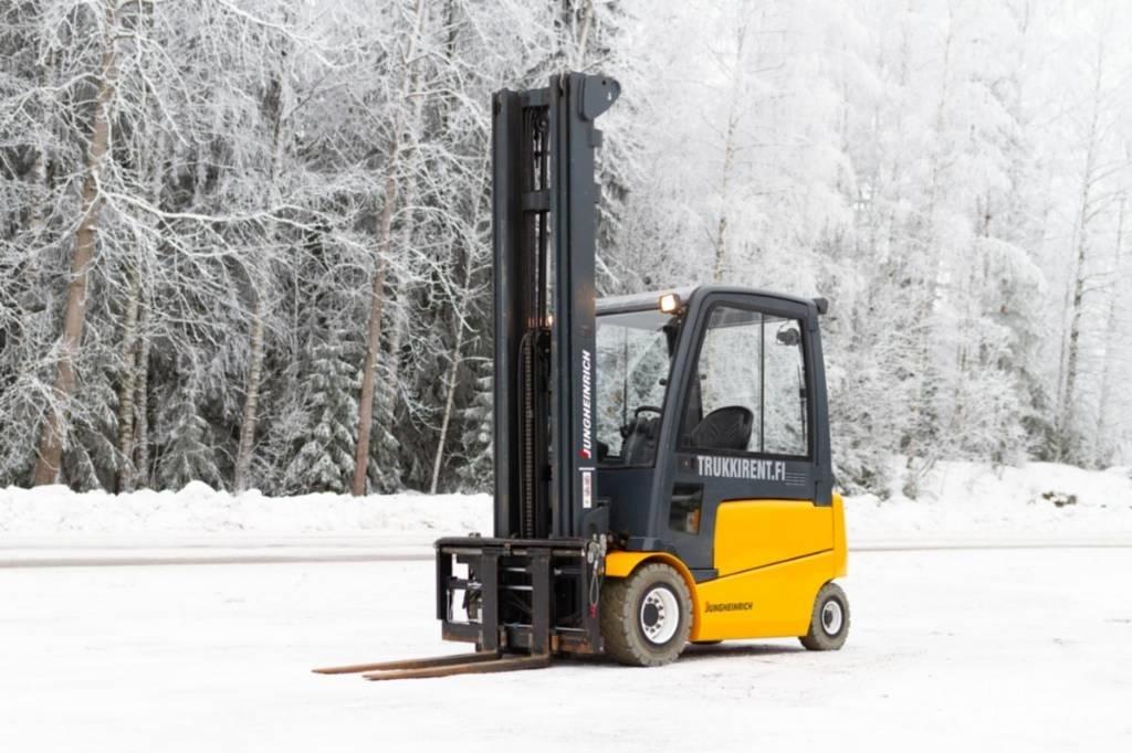 Jungheinrich EFG430 Elektromos targoncák