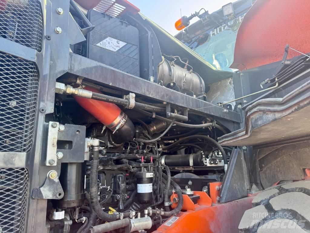 Hitachi ZW 310-6 Gumikerekes homlokrakodók