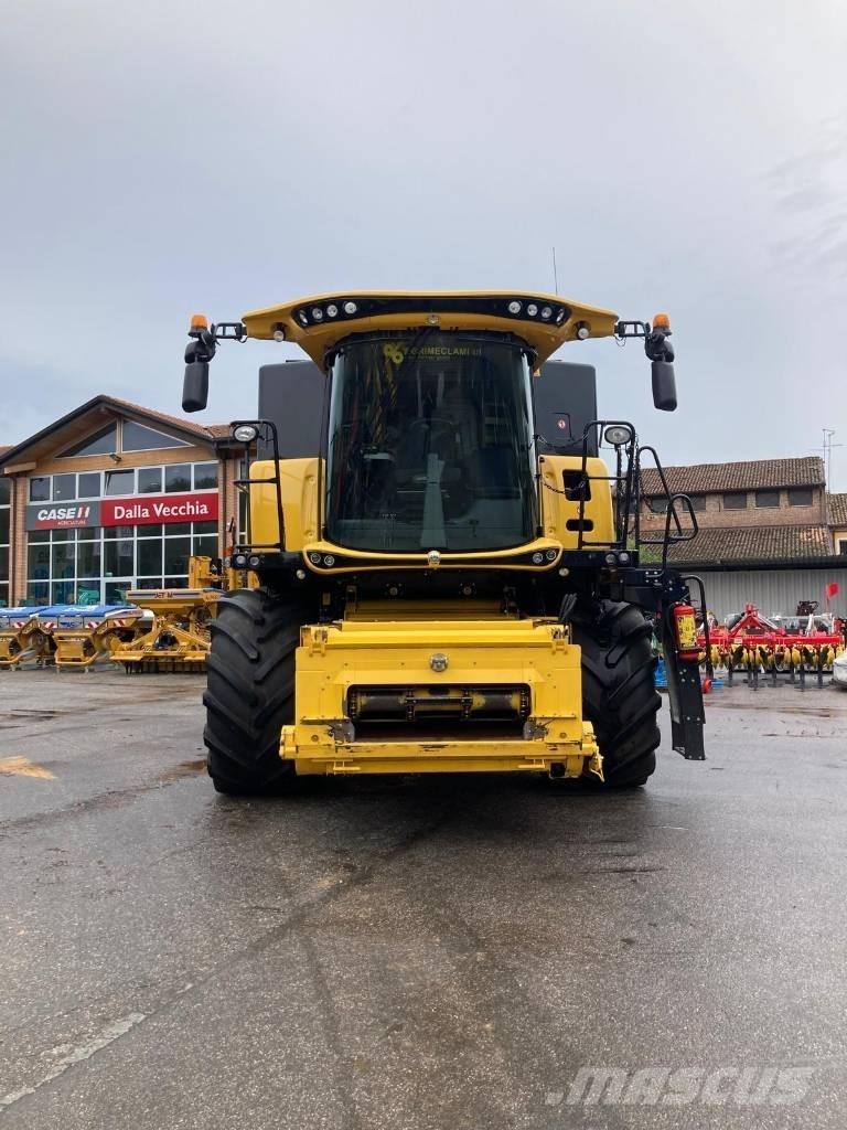 New Holland CR 8.90 Kombájnok