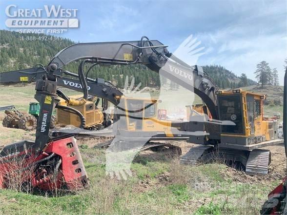 Volvo EC220EL Betakarítók