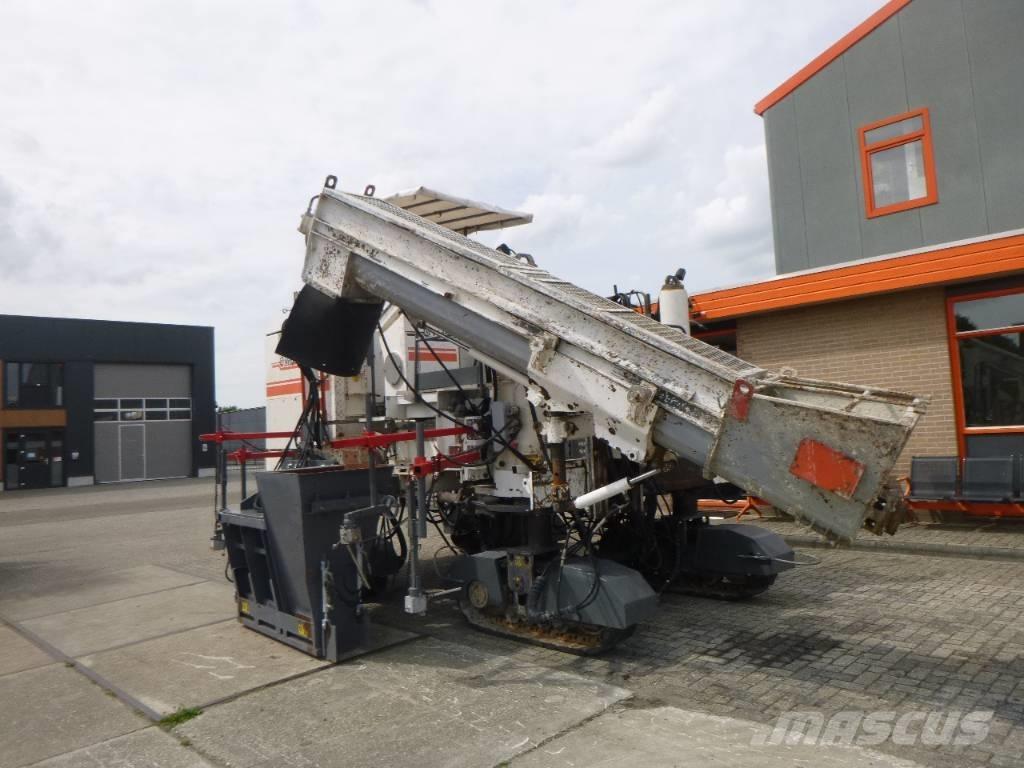 Wirtgen SP250 Betontörő gépek