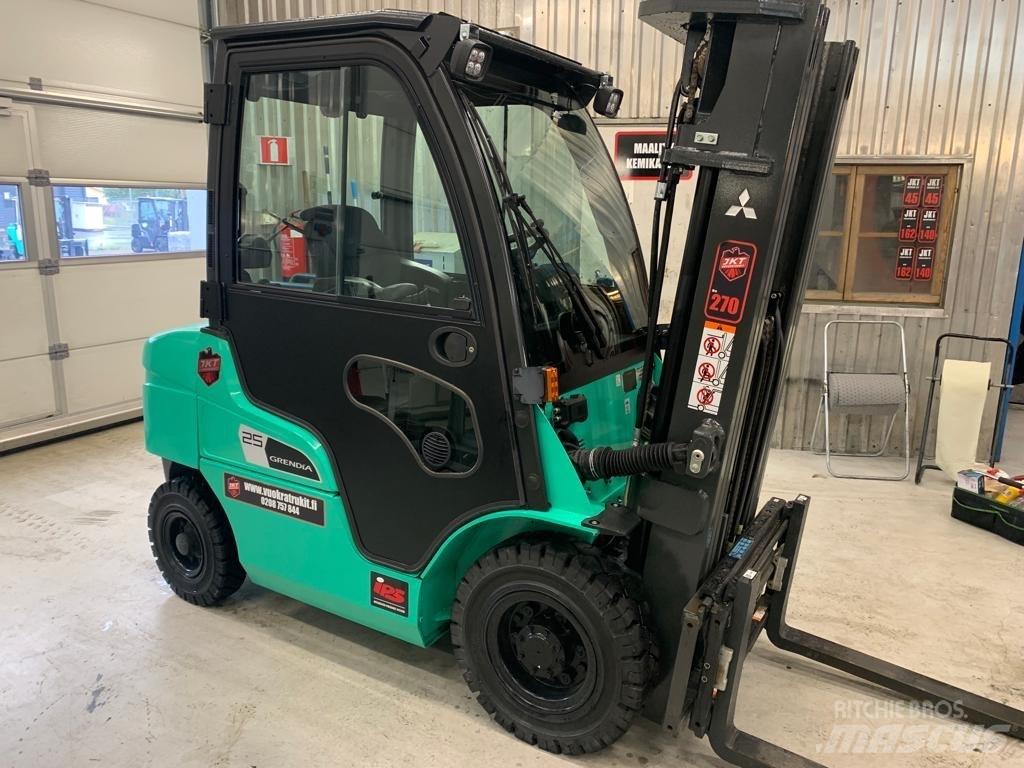 Mitsubishi FD25N3 Dízel targoncák