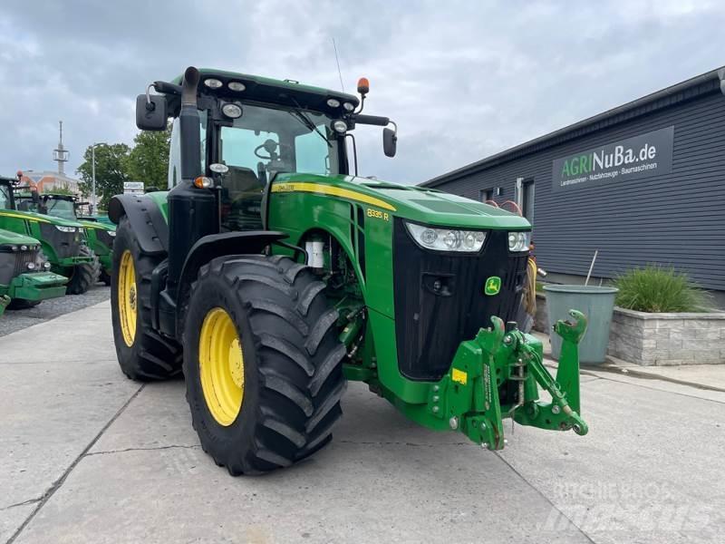 John Deere 8335 r Traktorok