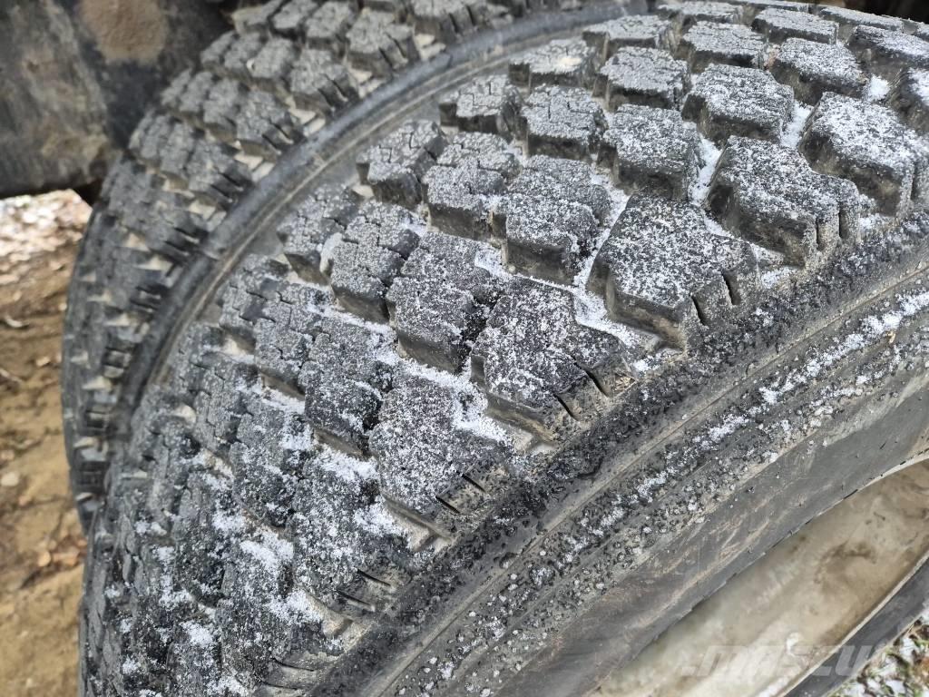 Sisu E11 Billenő teherautók