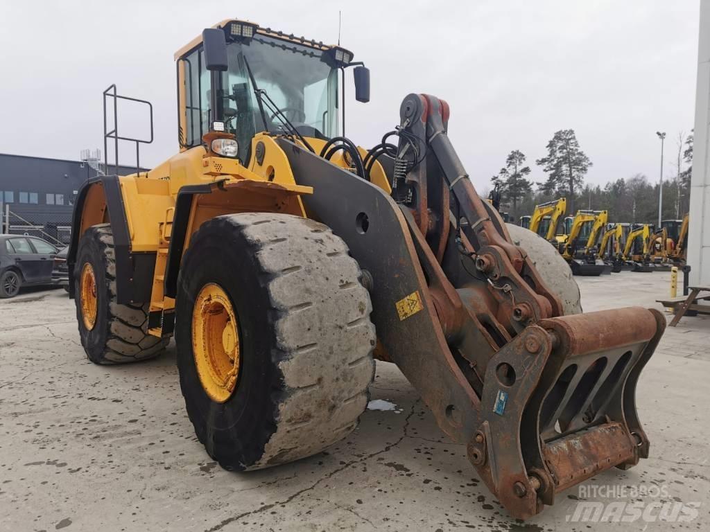 Volvo L220F Gumikerekes homlokrakodók