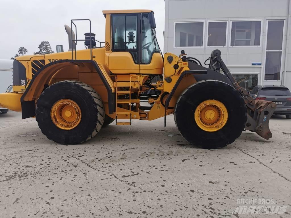Volvo L220F Gumikerekes homlokrakodók