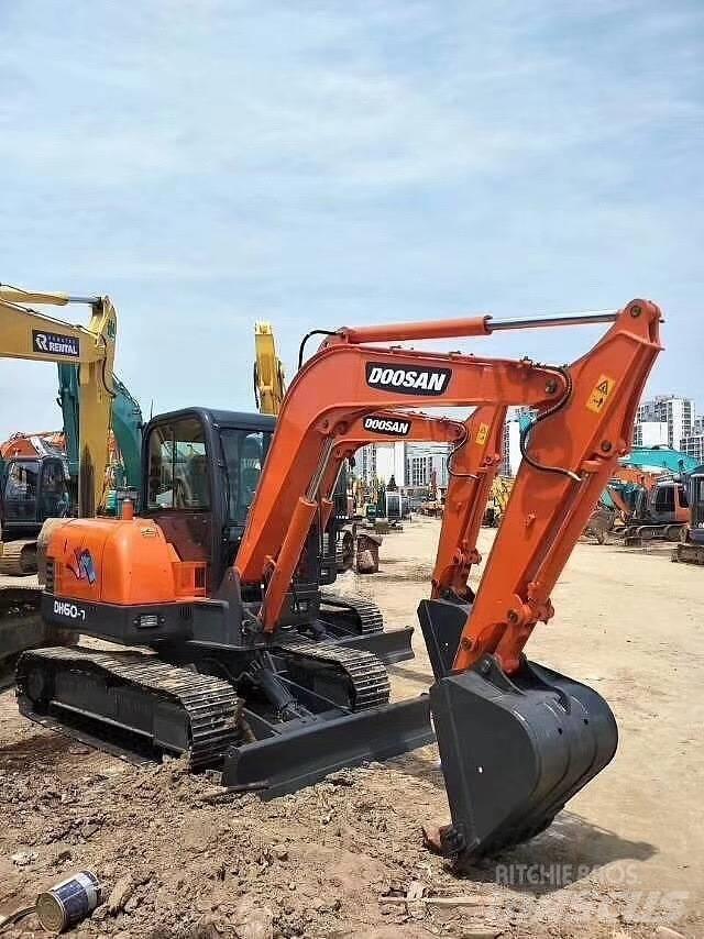 Doosan DH 60 Mini kotrók < 7t