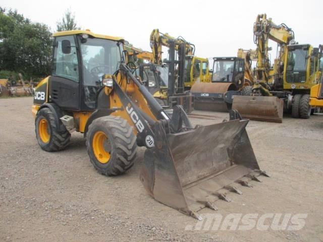 JCB 406 B Gumikerekes homlokrakodók
