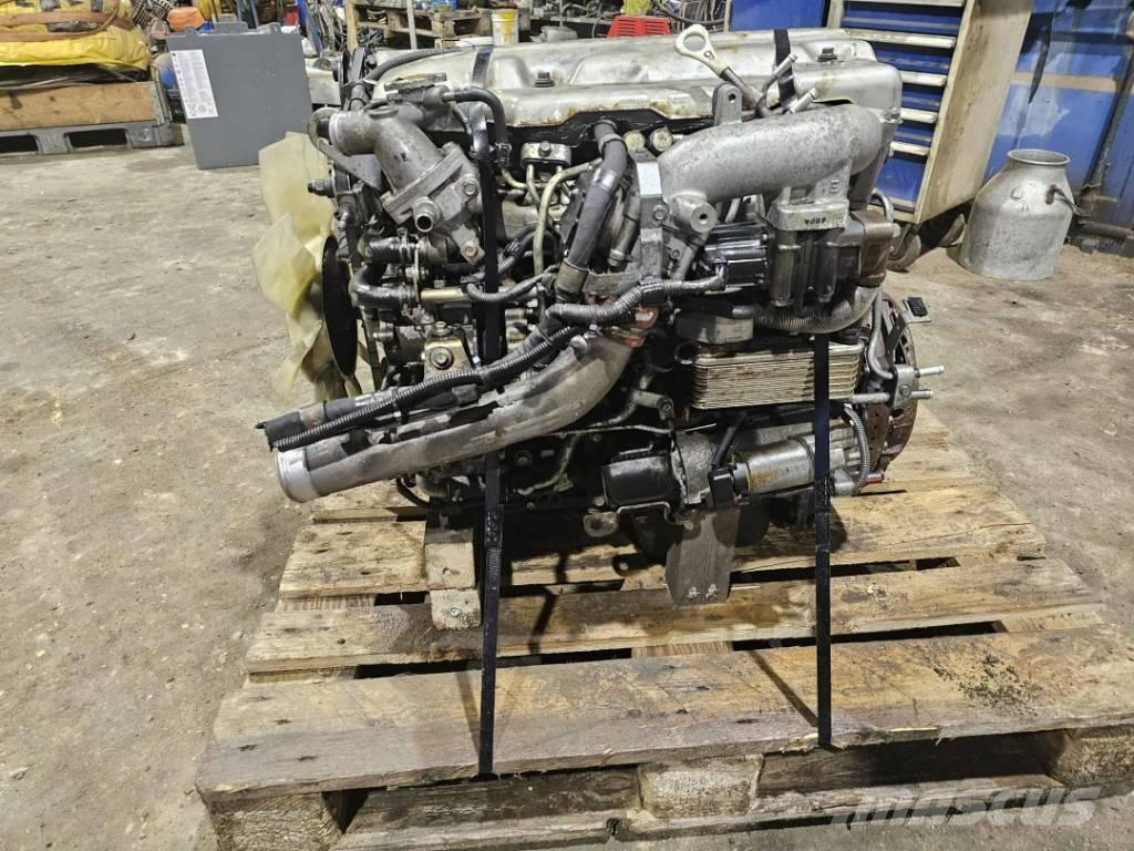 Mitsubishi 4M42-3AT2 Motorok