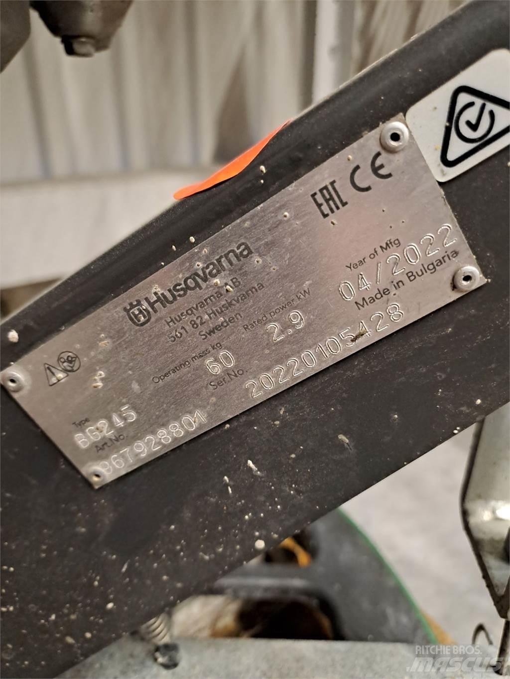 Husqvarna BG245 Vibrátorok