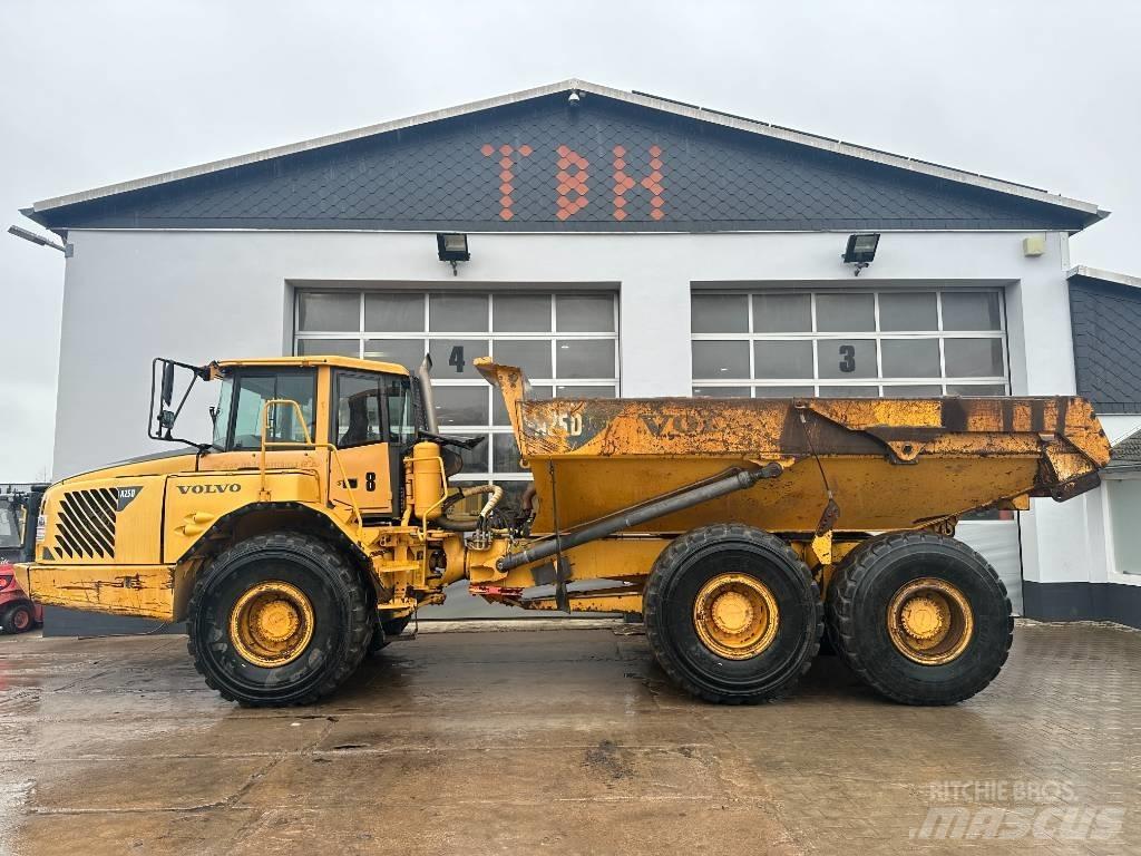 Volvo A 25 D Nr.8 Csuklósdömperek