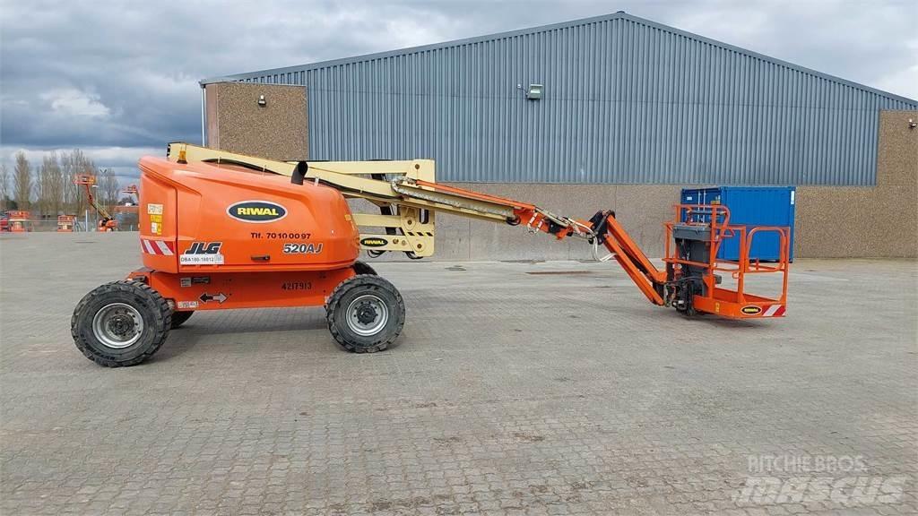 JLG 520AJ Karos emelők