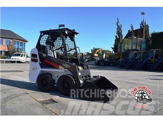 Eurotrac SK35E Gumikerekes homlokrakodók