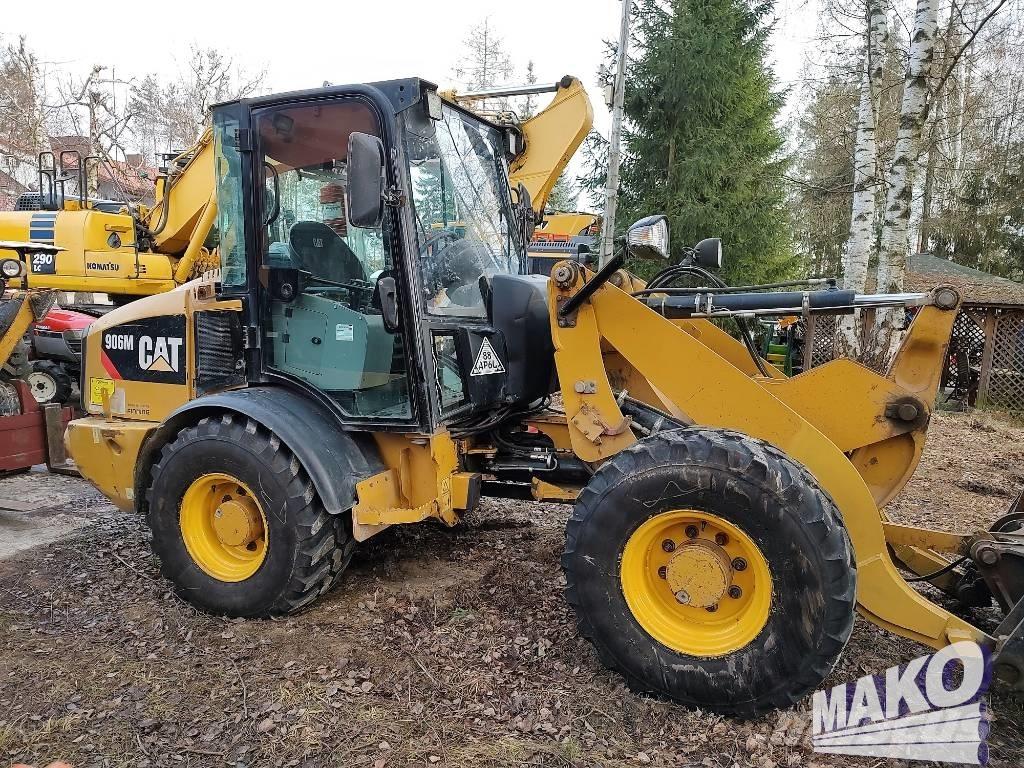 CAT 906 M Gumikerekes homlokrakodók
