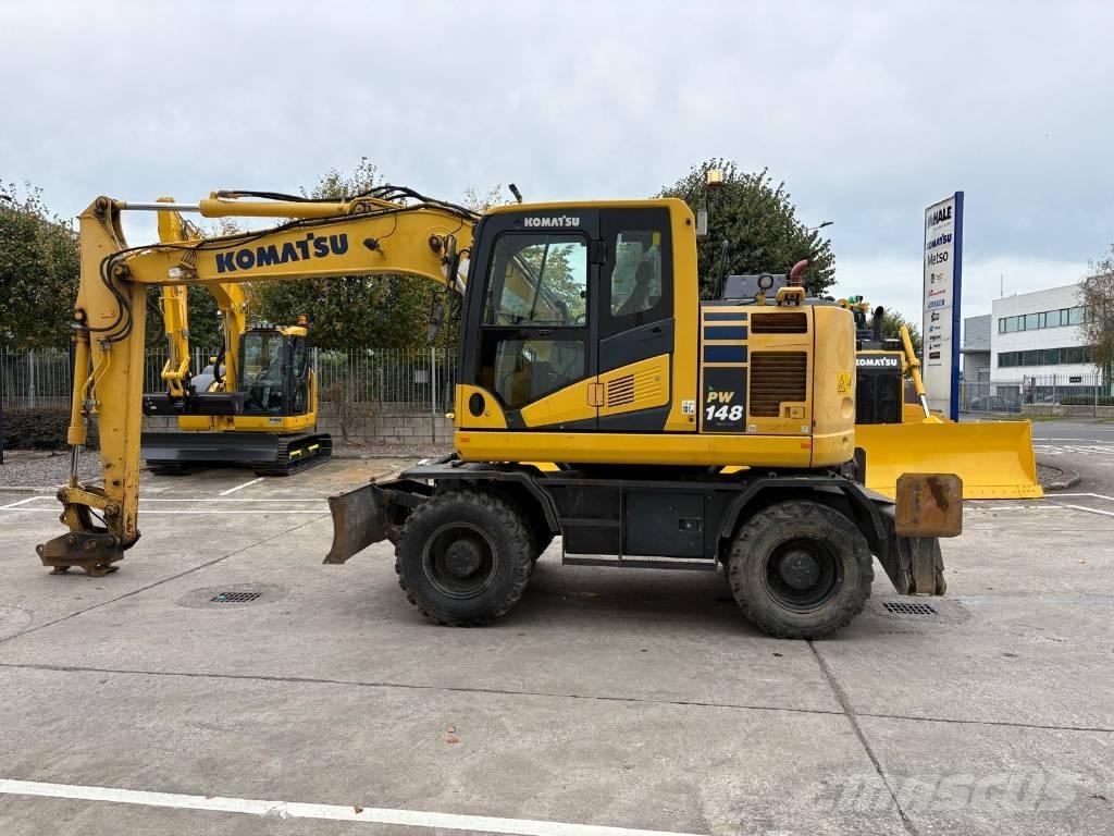 Komatsu PW148-11 Gumikerekes kotrók