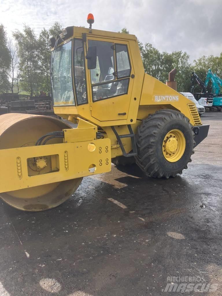 Bomag BW 213 Egydobos hengerek