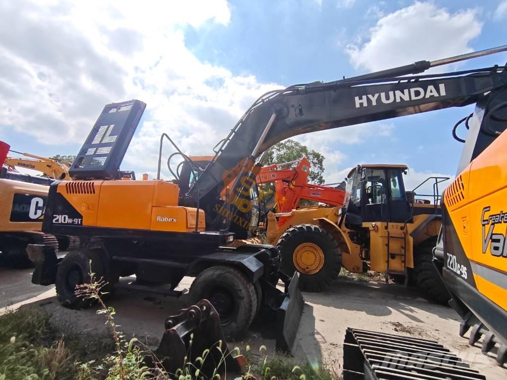 Hyundai 210W-9 Gumikerekes kotrók