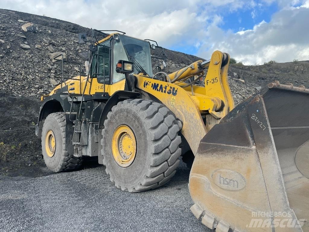 Komatsu WA500 Gumikerekes homlokrakodók