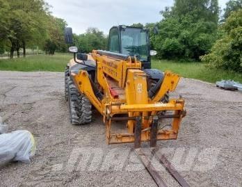 JCB 540-140 Teleszkópos rakodók