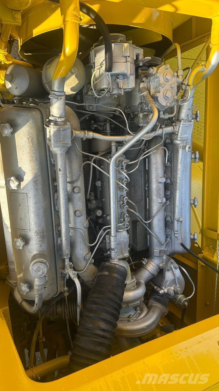 Kirovets K700A V8 Traktorok